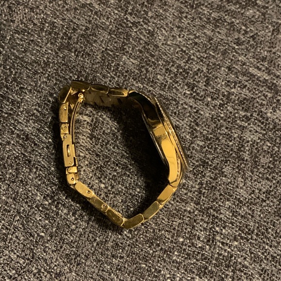 Michael Kors gold watch - Picture 2 of 3